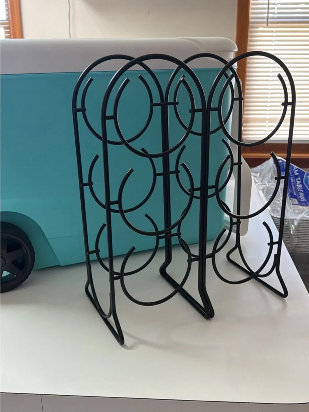 Black Metal Wine Rack - Stylish 6-Bottle Organizer